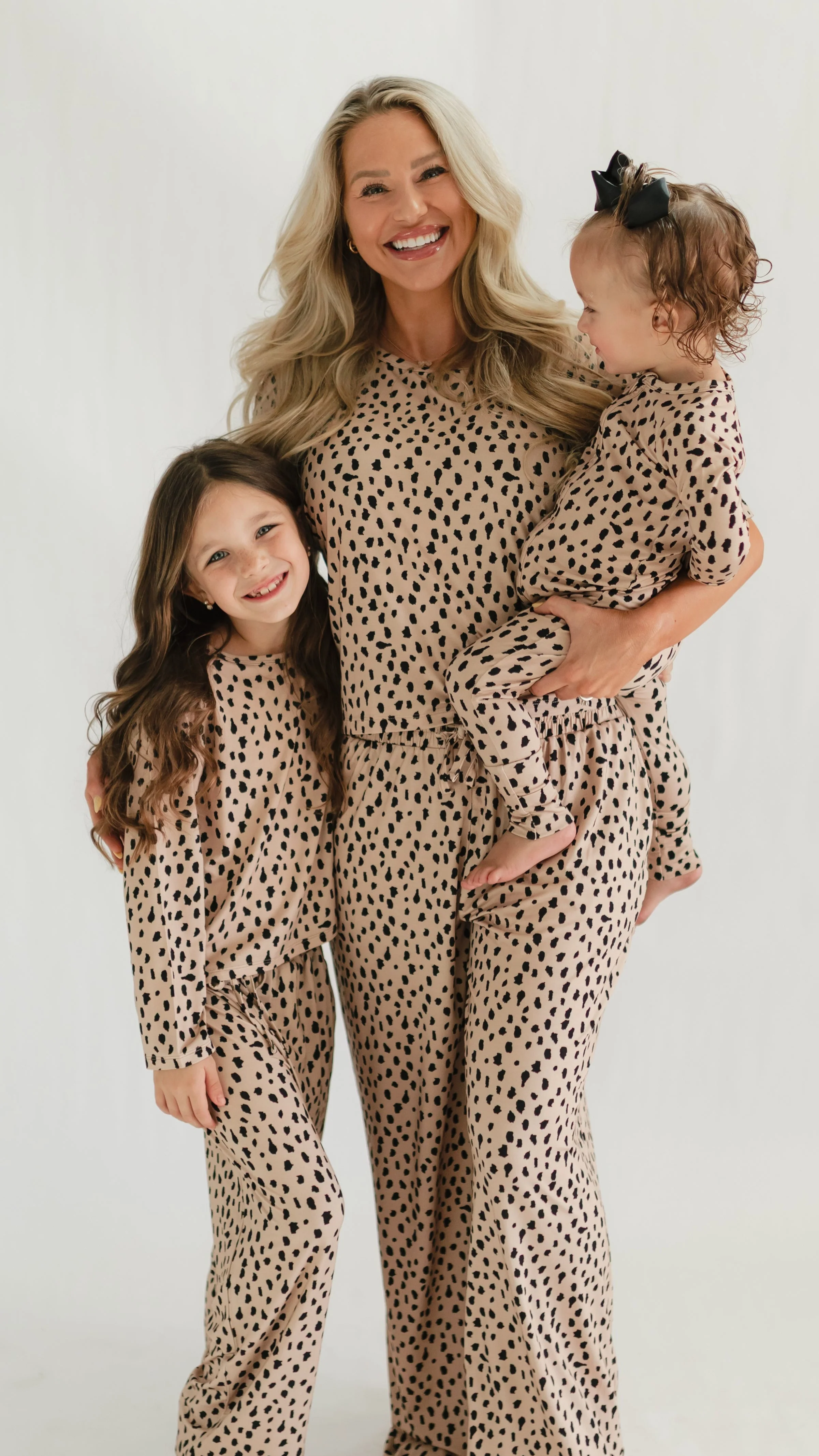 Girl's Long Sleeve and Pants Set in Brown Cheetah - Image 3