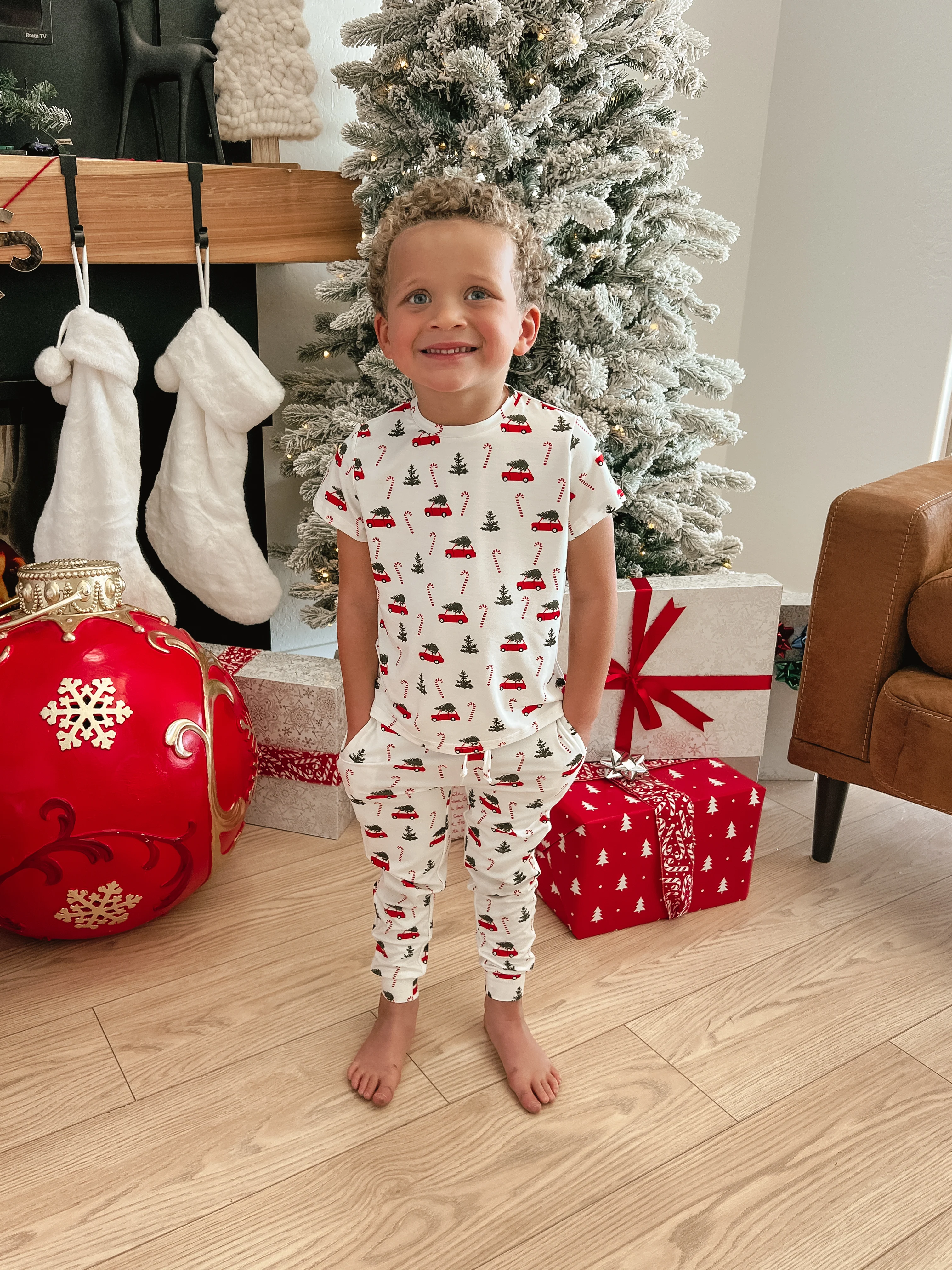 Youth Jogger Set In Candy Cane Lane - Image 3