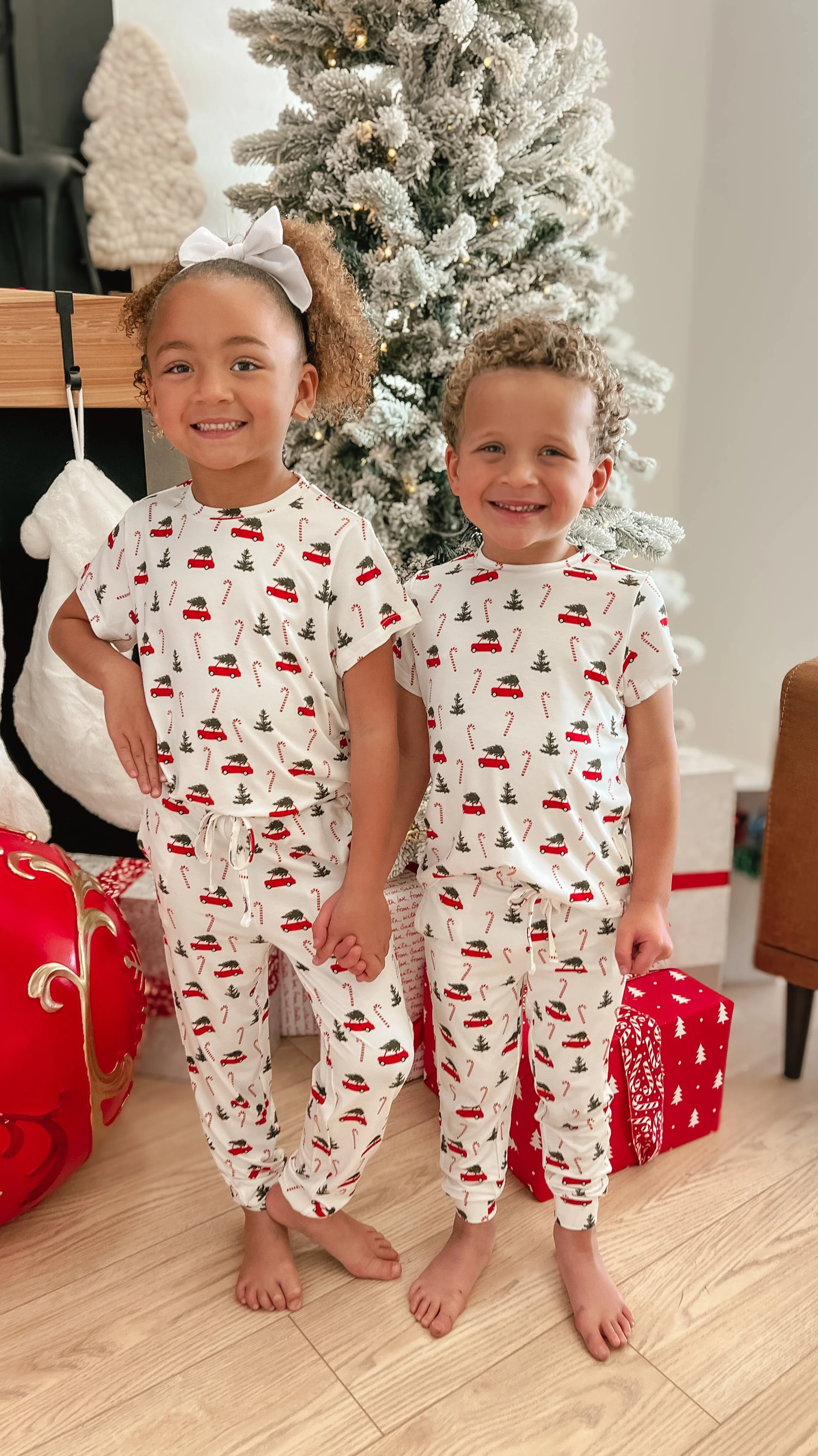 Youth Jogger Set In Candy Cane Lane - Image 5