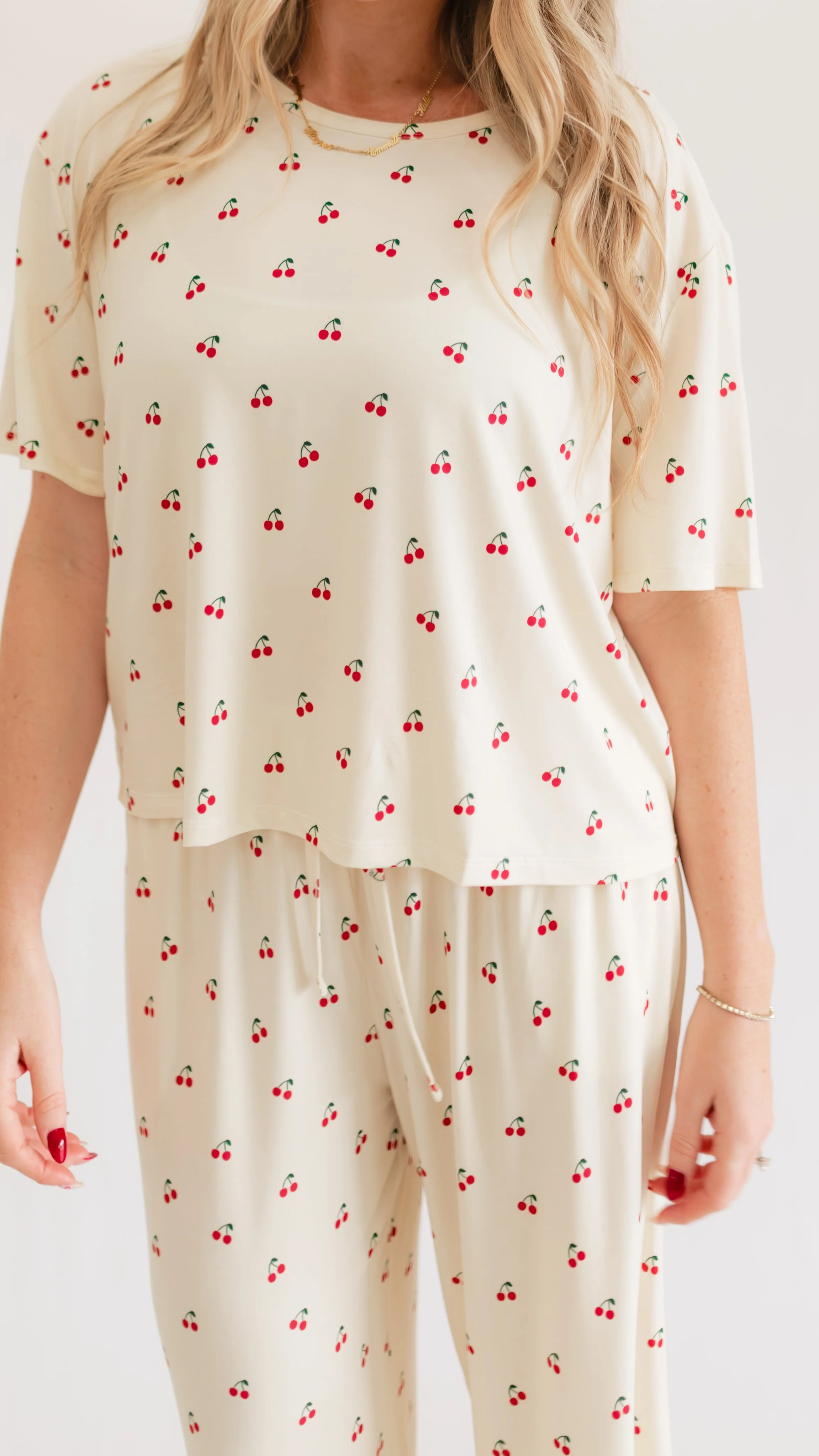 Women's T-Shirt and Pants Set in Cream Cherries - Image 2
