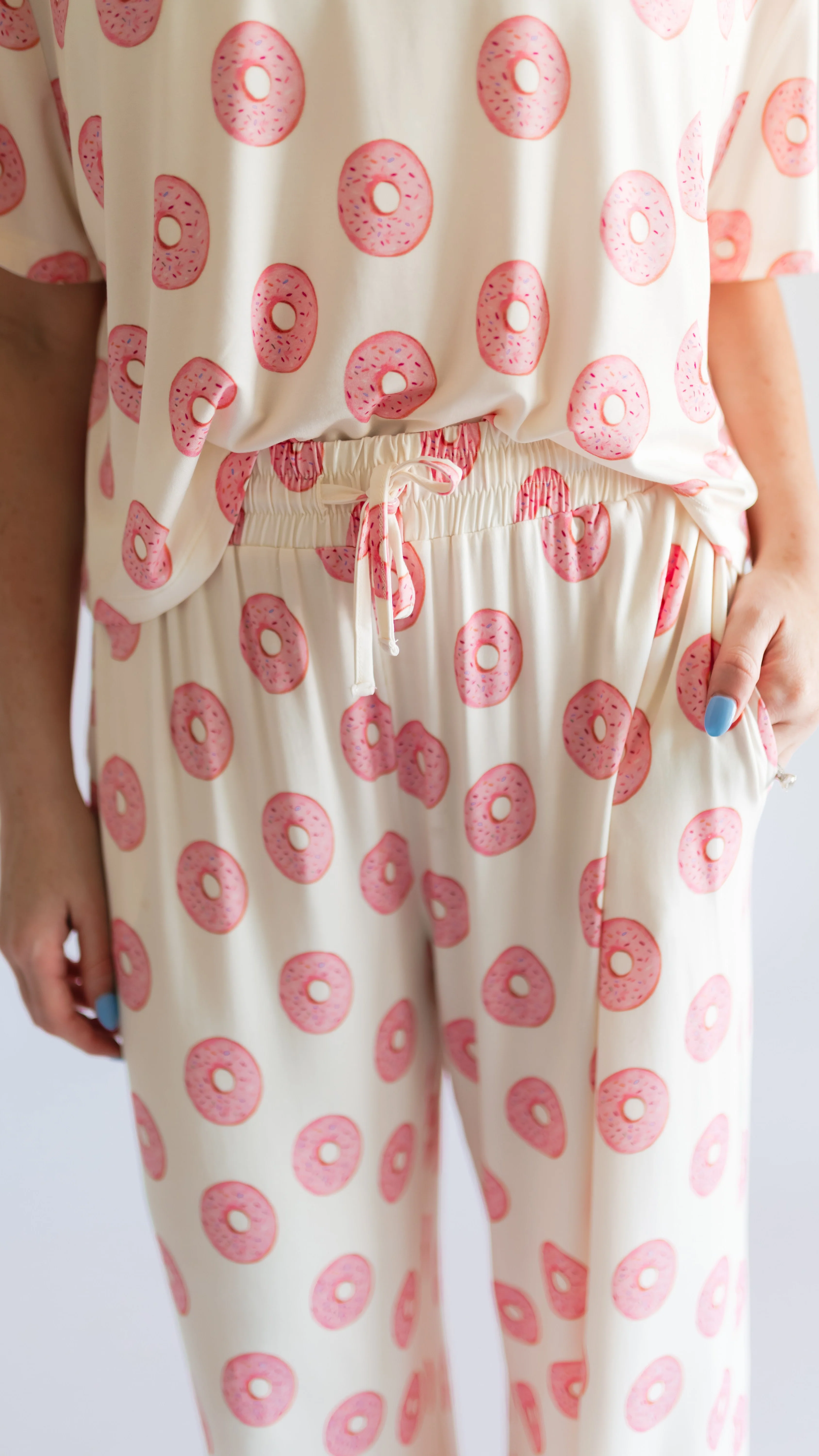 Women's T-Shirt and Pants Set in Pink Donuts - Image 2