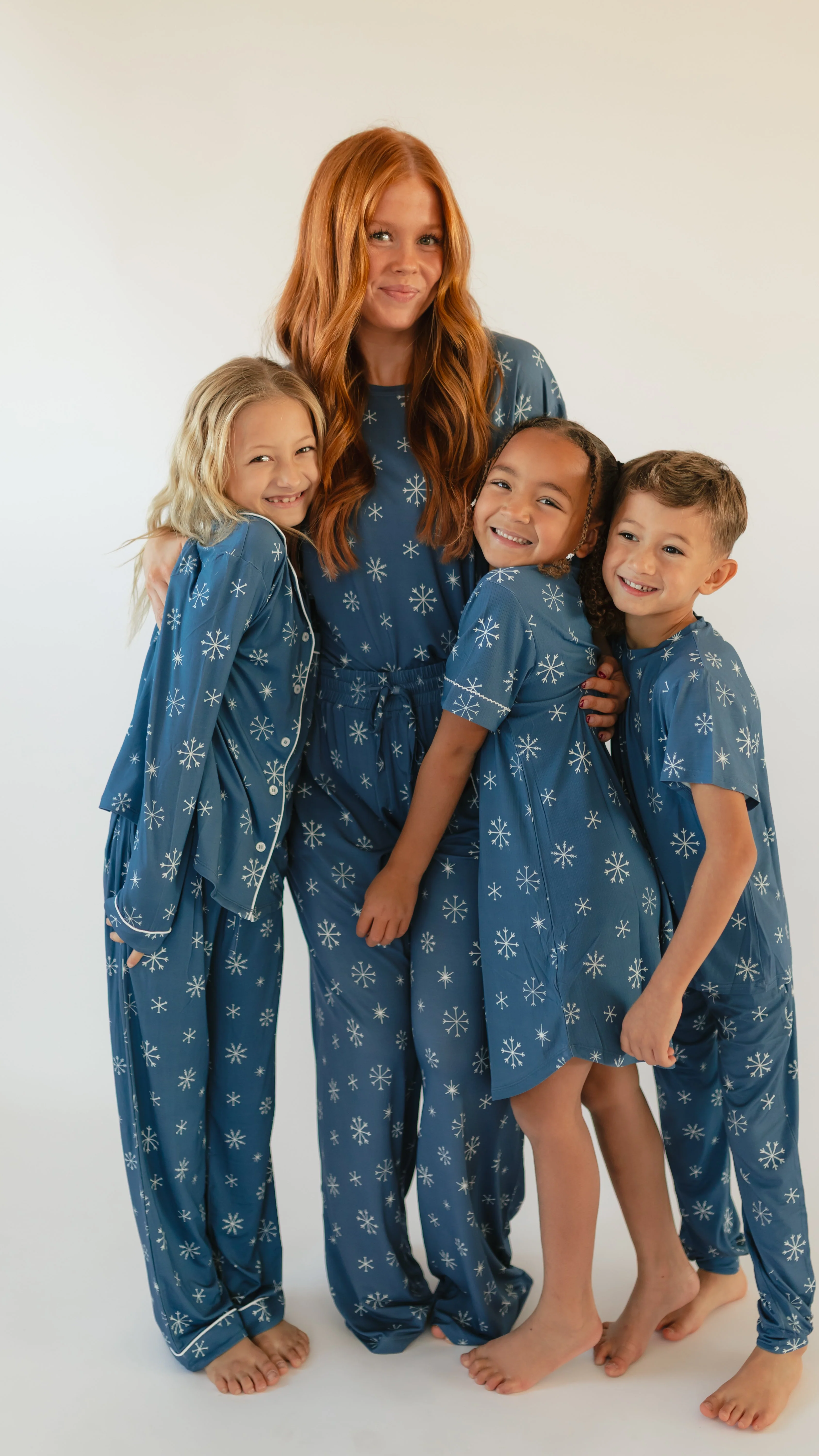 Women's T-Shirt and Pants Set in Snowflakes - Image 3