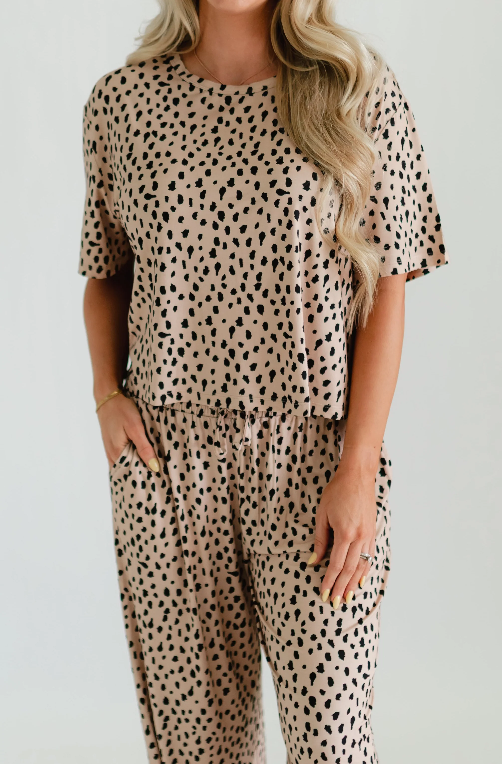 Women's T-Shirt and Pants Set in Brown Cheetah - Image 2